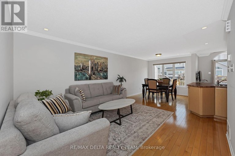 28620828/2209-silverado-crescent/avalon-east/ottawa/ontario/K4A4V2_5