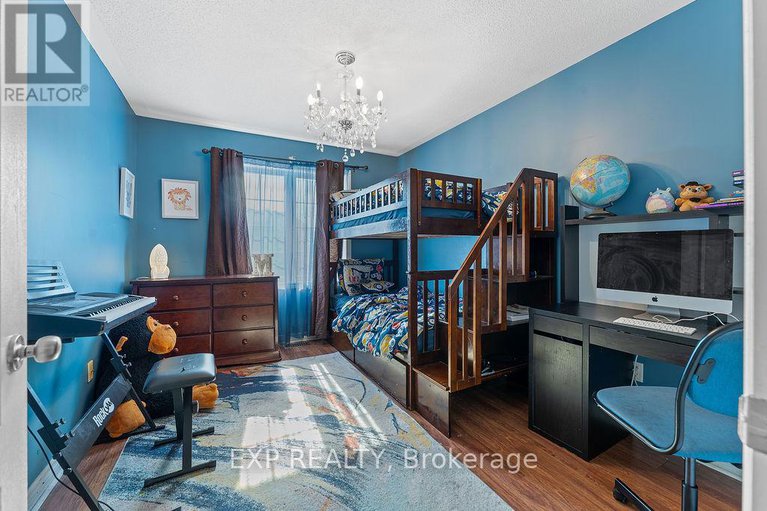28971340/4085-kelly-farm-drive/blossom-parkkemp-parkfindlay-creek/ottawa/ontario/K1T4J3_35