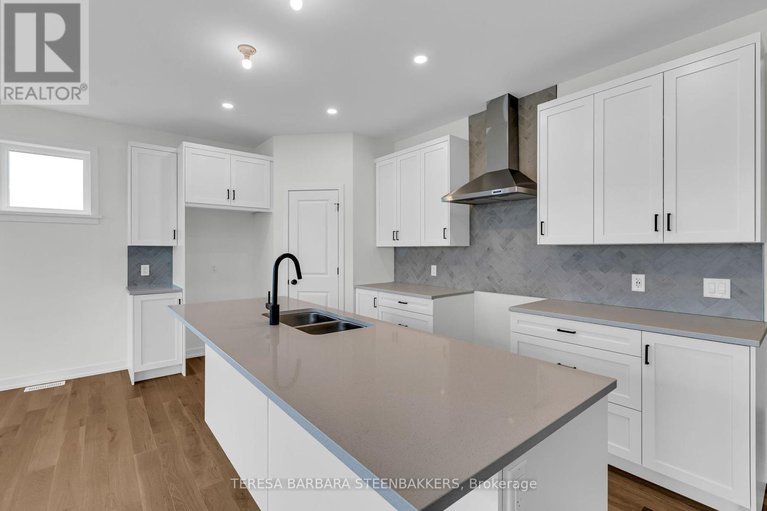 28424668/783-kenny-gordon-avenue/riverside-southgloucester-glen/ottawa/ontario/K4M0V2_9