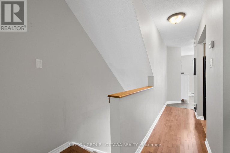 28952194/25-crispin-private/manor-park/ottawa/ontario/K1K2T7_15