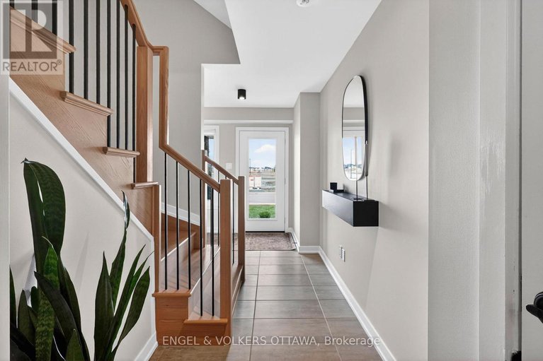 29646069/1764-crux-road/mer-bleuebradley-estatesanderson-park/ottawa/ontario/K1W0W7_6