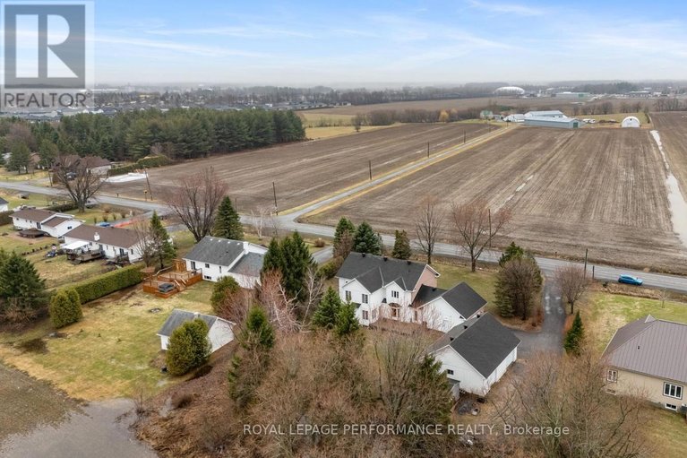 29615977/1007-st-pierre-road/embrun/russell/ontario/K0A1W0_8
