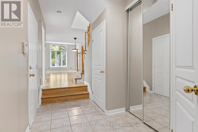 28954129/41-kettleby-street/beaverbrook/ottawa/ontario/K2K3C4_3