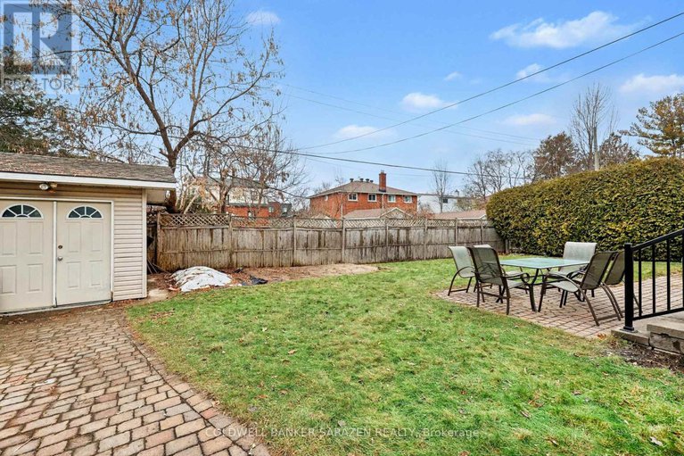 29157548/868-duberry-street/mckellar-heightsglabar-park/ottawa/ontario/K2A3T3_20