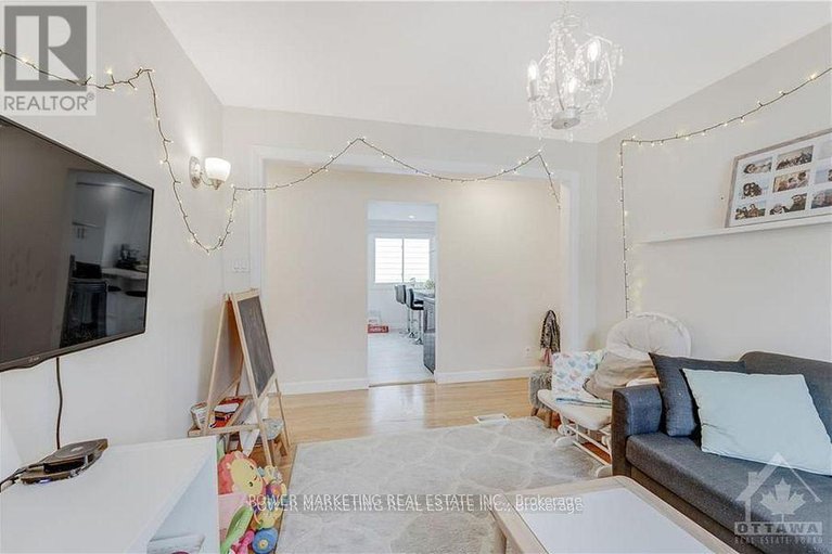 28872401/29-courtney-road/glencairnhazeldean/ottawa/ontario/K2L1M1_12