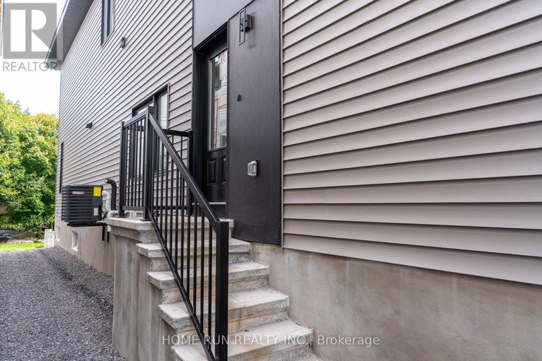 29004888/2239-page-road/chapel-hill/ottawa/ontario/K1C7K5_39