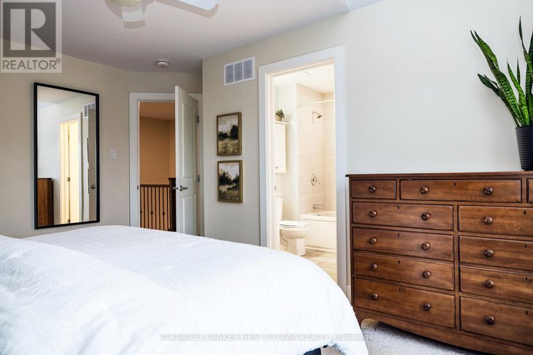 29499389/211-purchase-crescent/stittsville-south/ottawa/ontario/K2S2L8_29