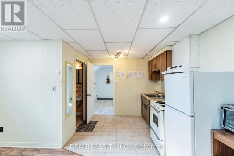 28353982/1266-walkley-road/ellwood/ottawa/ontario/K1V6P7_27