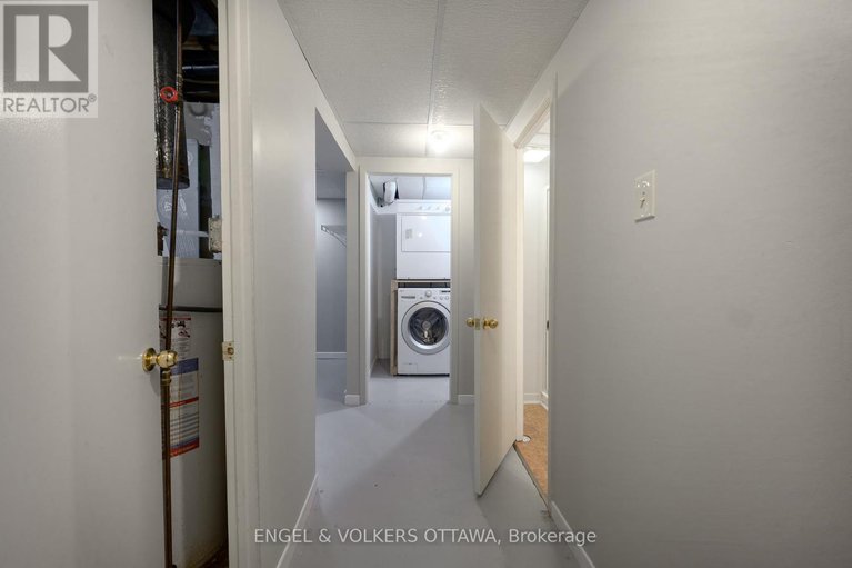 28925521/355-kintyre-private/carleton-square/ottawa/ontario/K2C3M6_30