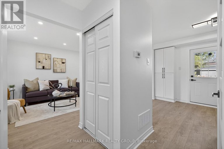 29664979/226-old-colony-road/glencairnhazeldean/ottawa/ontario/K2L1M7_5