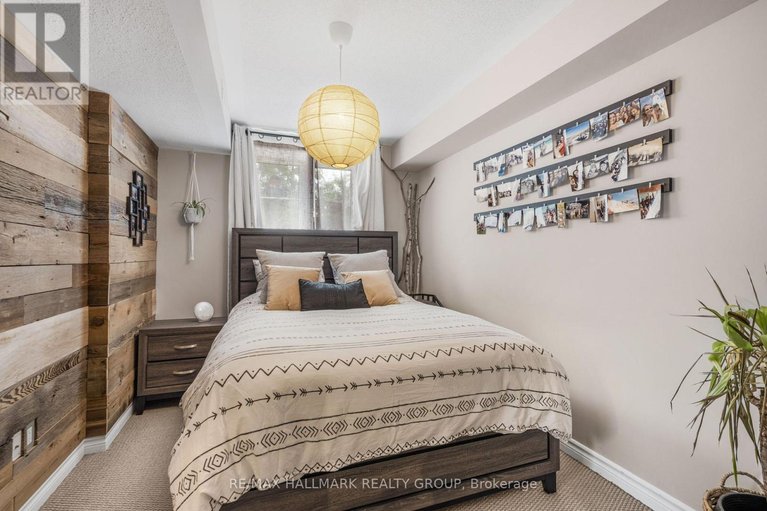 29657776/265-titanium-a-private/convent-glen-north/ottawa/ontario/K1C0A5_21