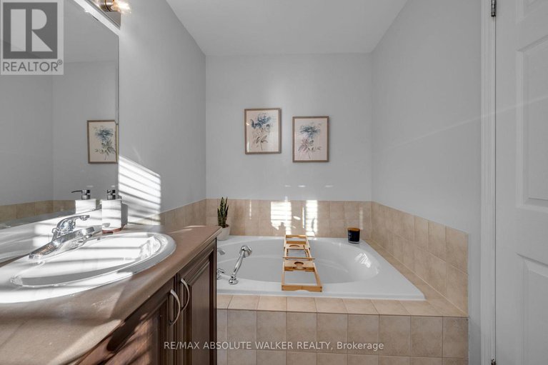 29043009/126-forestcrest-street/chapel-hill/ottawa/ontario/K1C7R3_23