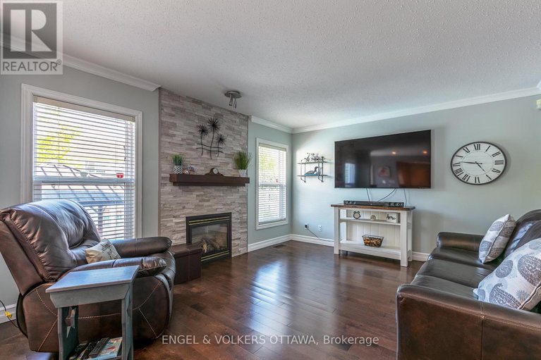 28489478/6149-westwater-crescent/orleans-village/ottawa/ontario/K1W1E1_23
