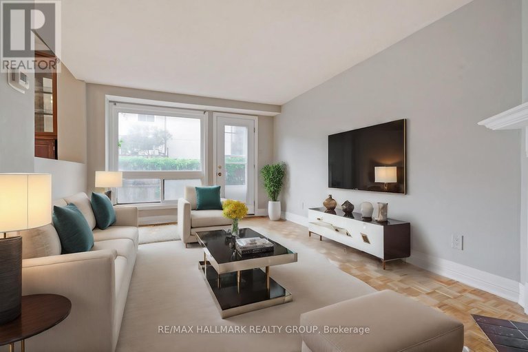28701496/12f-larkshire-lane/pheasant-run/ottawa/ontario/K2J1Y6_9