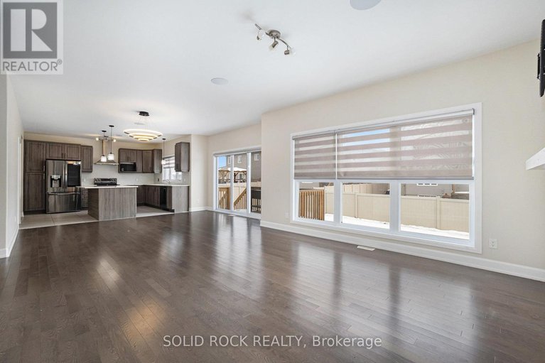 29104638/524-lucent-street/village-of-russell/russell/ontario/K4R0G3_10