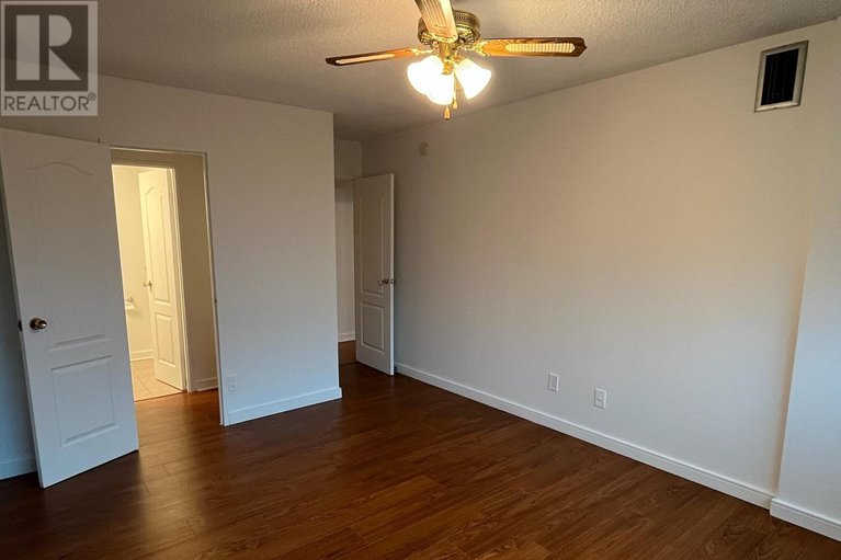 29597974/403-555-brittany-drive/viscount-alexander-park/ottawa/ontario/K1K4C5_10