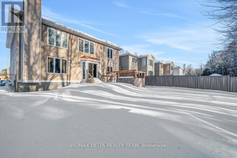 29424744/1662-hunters-run-drive-w/chapel-hill/ottawa/ontario/K1C2H3_49