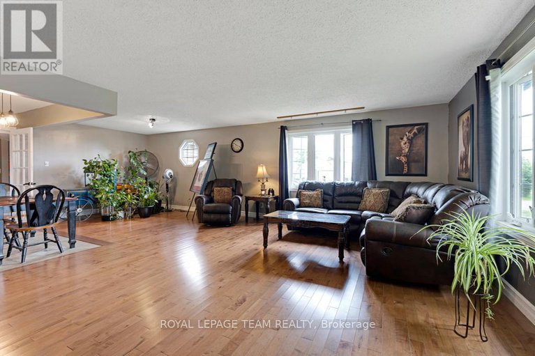 28473823/2244-simms-street/north-dundas-mountain-twp/north-dundas/ontario/K0E1S0_13