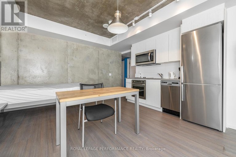 29665093/1118-105-champagne-avenue-s/west-centre-town/ottawa/ontario/K1S5E5_18