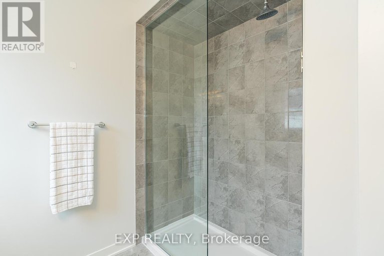 28798703/676-quilter-row/goulbourn-twp-from-franktown-rdsouth-to-rideau/ottawa/ontario/K0A2Z0_26