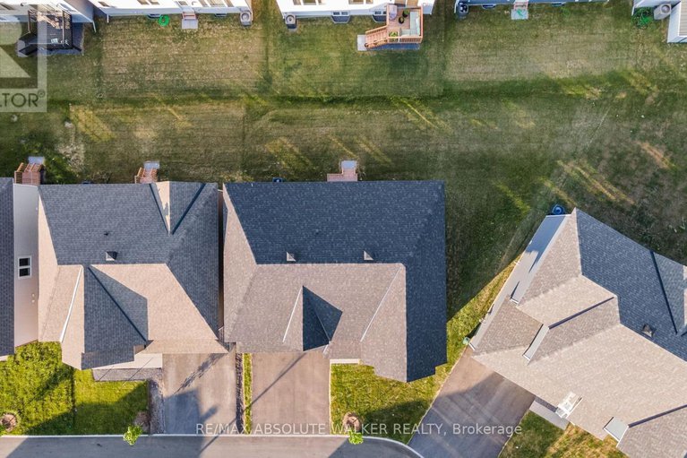 28485641/440-appalachian-circle/half-moon-bay/ottawa/ontario/K2J6X4_44