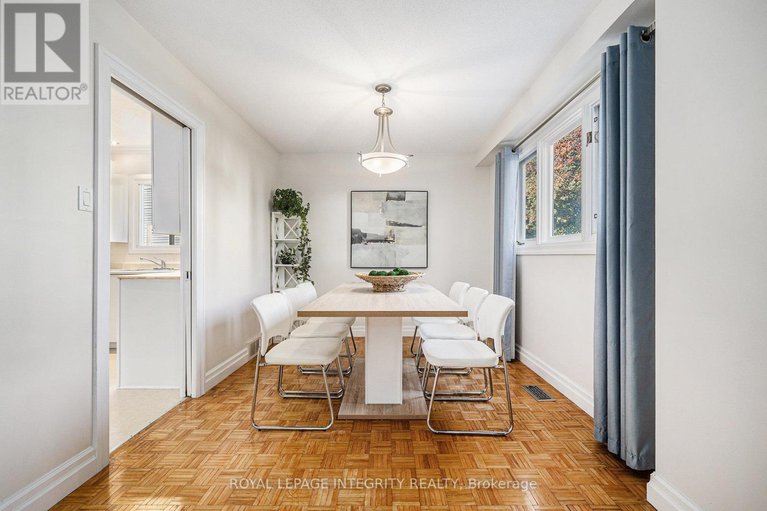 29047086/47-jansen-road/sheahan-estatestrend-village/ottawa/ontario/K2H5W6_11