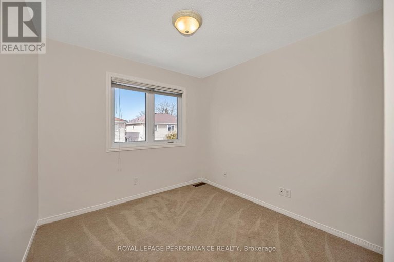 29648632/2023-rolling-brook-drive/orleans-village/ottawa/ontario/K1W1C9_24