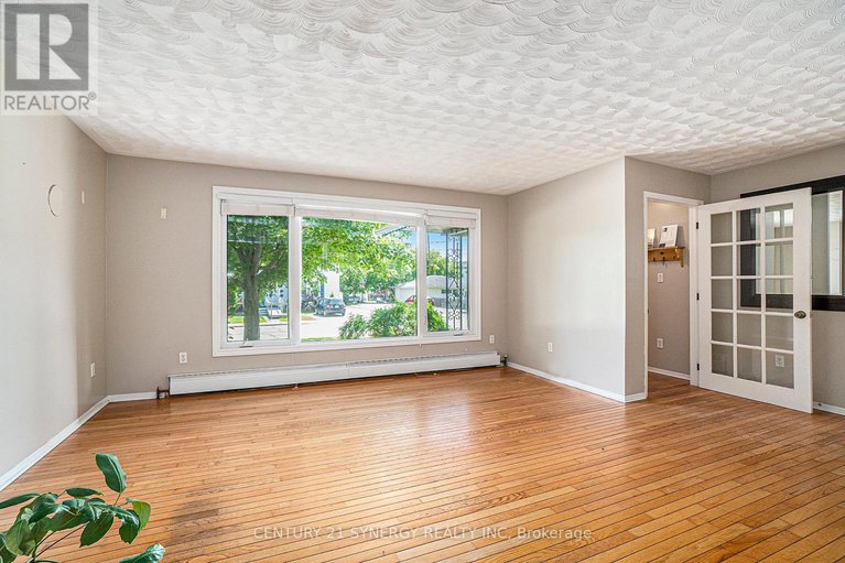 28468719/6-strathcona-street/smiths-falls/smiths-falls/ontario/K7A1V5_7