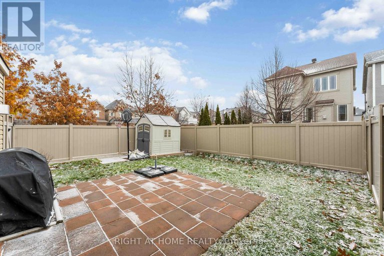 29150874/369-autumnfield-street/emerald-meadowstrailwest/ottawa/ontario/K2M0J6_34