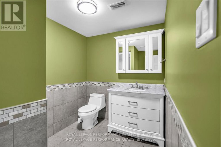 28450565/6685-yacht-boulevard/south-glengarry-charlottenburgh-twp/south-glengarry/ontario/K6H7N6_39