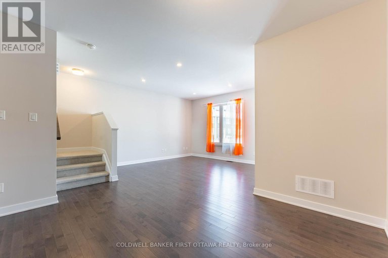 28161394/834-bascule-place/btwn-franktown-rd-fallowfield-rd/ottawa/ontario/K0A2Z0_9