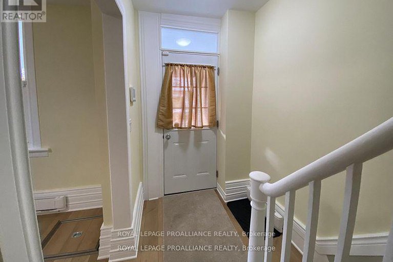 29414231/71-buell-street/brockville/brockville/ontario/K6V4Y4_6