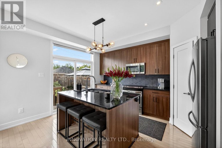 28801635/1310-avenue-p-avenue/eastway-gardensindustrial-park/ottawa/ontario/K1G0B3_15