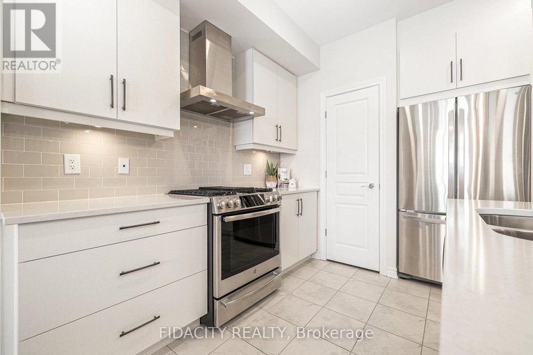 28807972/219a-shinny-avenue/emerald-meadowstrailwest/ottawa/ontario/K2V0E9_11