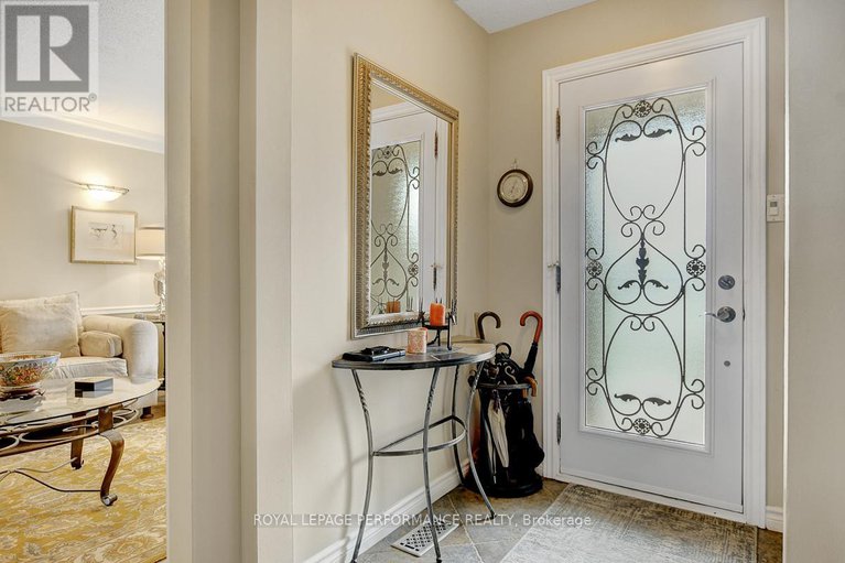 29396935/6255-fortune-drive/convent-glen-north/ottawa/ontario/K1C2B7_3