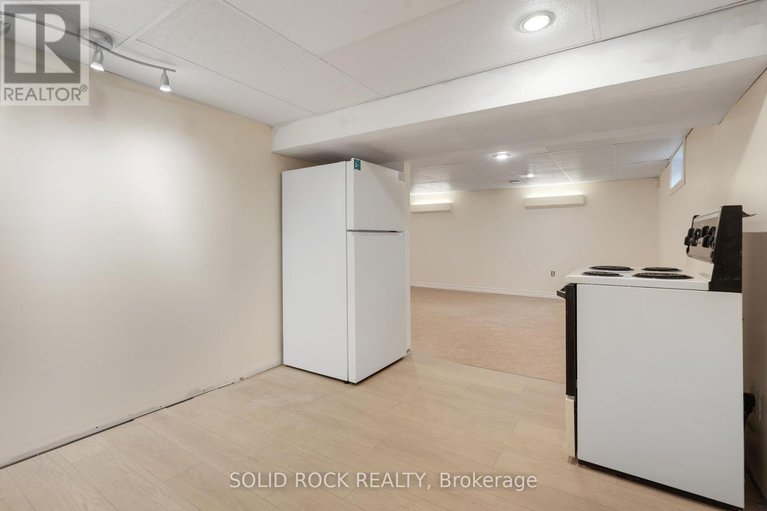 28538691/1135-maybank-street/parkway-park/ottawa/ontario/K2C2W7_30