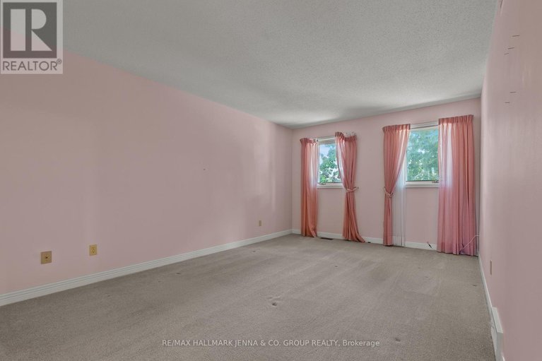 28694568/28-pine-bluff-trail/stittsville-central/ottawa/ontario/K2S1E1_16
