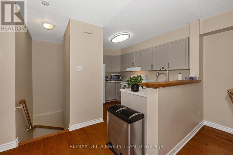 28594573/108-465-canteval-terrace/fallingbrookpineridge/ottawa/ontario/K4A2C7_6