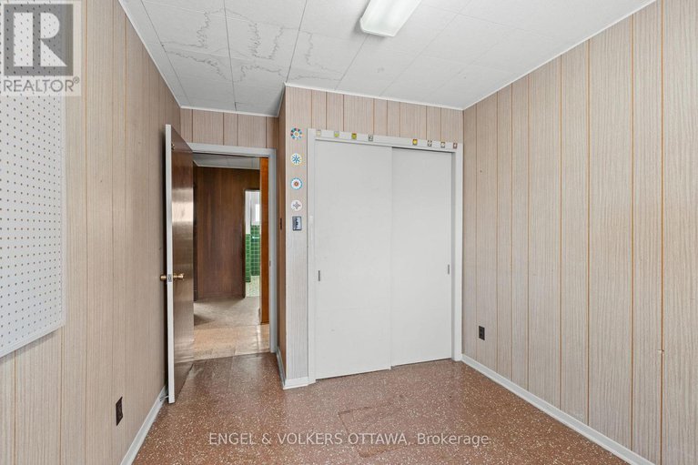 29184532/2626-elmhurst-street/queensway-terrace-north/ottawa/ontario/K2B7N6_22