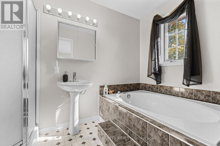 29024961/13-banchory-crescent/morgans-grantsouth-march/ottawa/ontario/K2K2V4_30