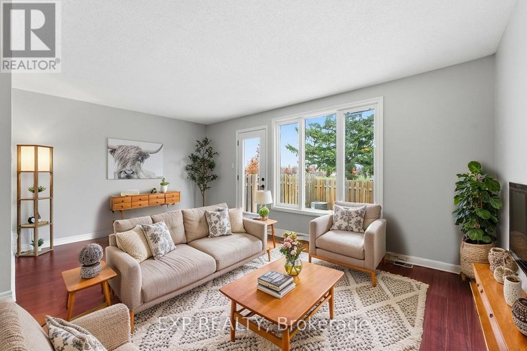 29119258/3-glencoe-street/arlington-woods/ottawa/ontario/K2H8S5_17