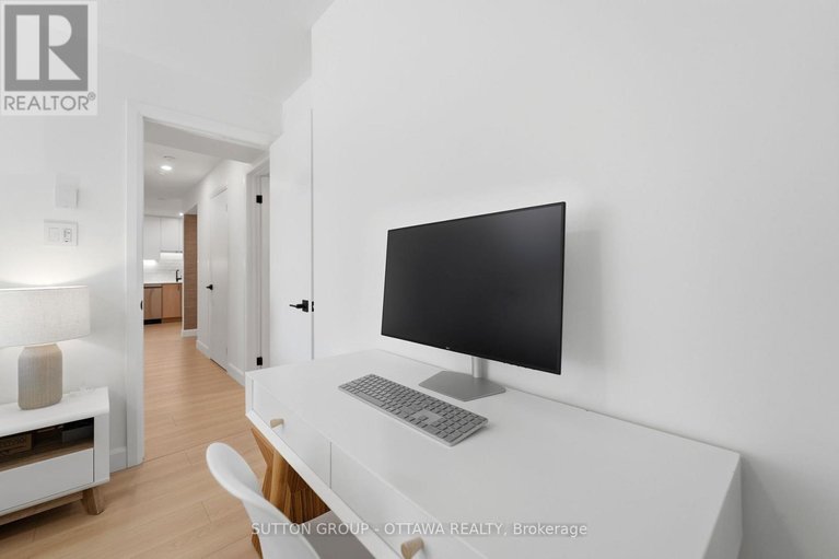 29632845/101-268-lorry-greenberg-drive/hunt-club-parkgreenboro/ottawa/ontario/K1T3K1_25