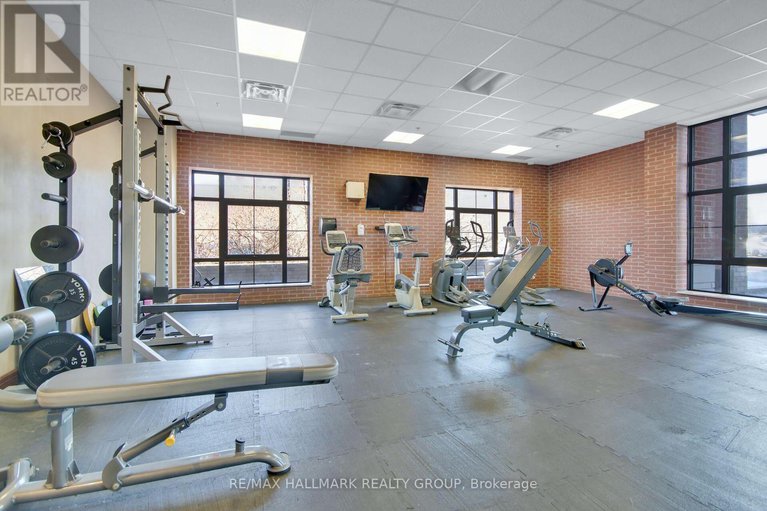 29420201/208-555-anand-private/riverside-park-south/ottawa/ontario/K1V2R7_33