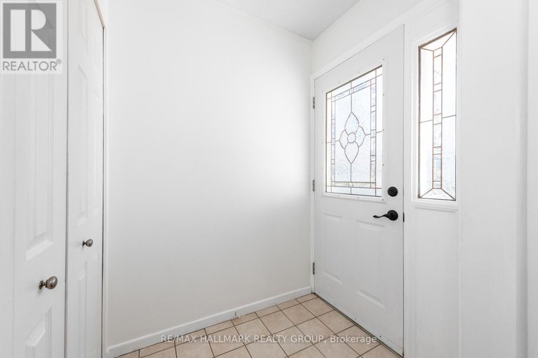 29665660/20-mulvagh-avenue/borden-farmstewart-farmcarleton-heightsparkwood-hills/ottawa/ontario/K2E6M6_4