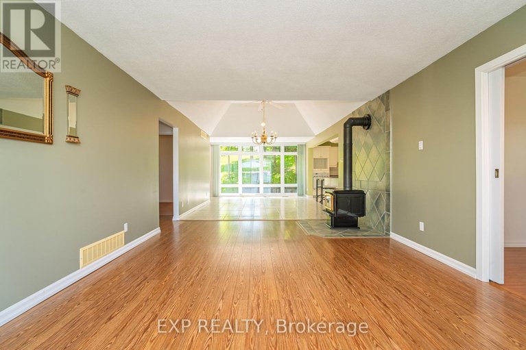 28523426/2577-regional-174-road/cumberland-village/ottawa/ontario/K4C1E5_8