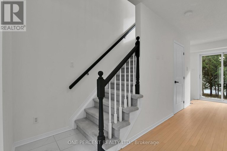 29244375/563-burleigh-private/cyrville/ottawa/ontario/K1J1J9_9