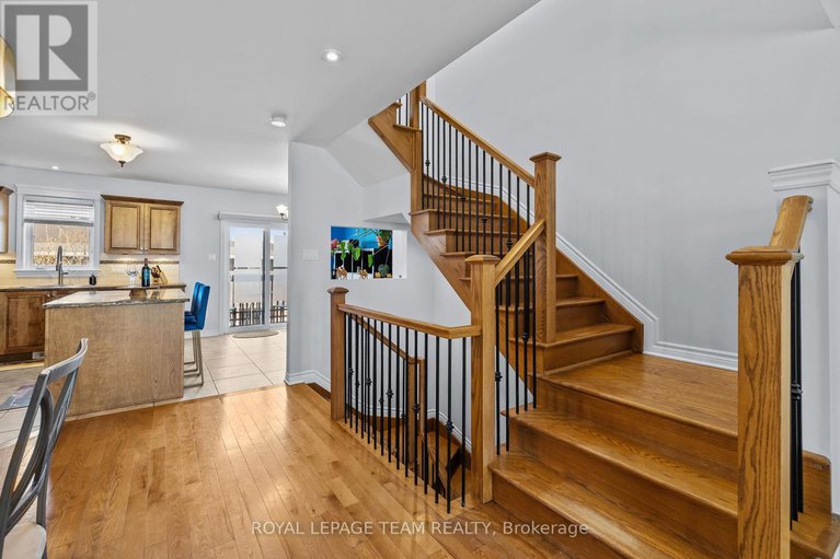 28493803/125-brilia-private/beacon-hill-south/ottawa/ontario/K1J0B7_19
