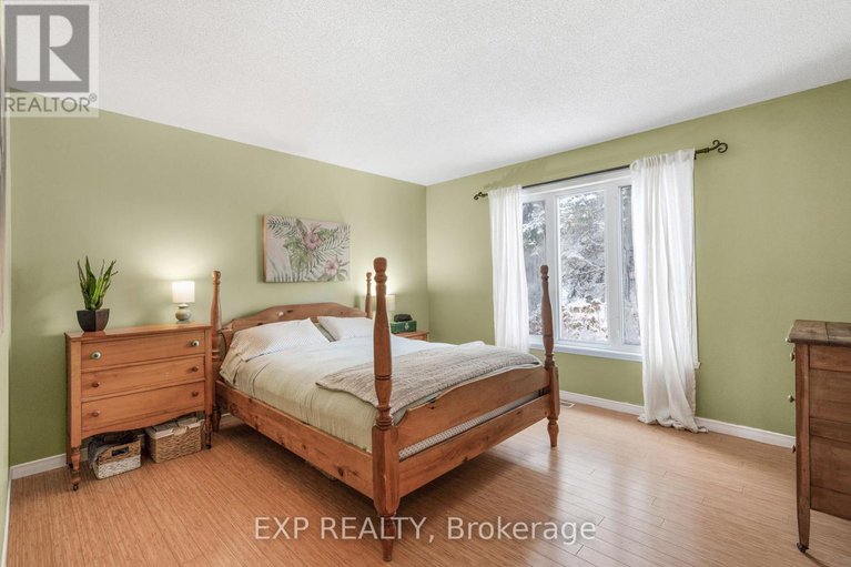 29107612/2690-pattee-road-e/champlain-twp/champlain/ontario/K6A2R2_16