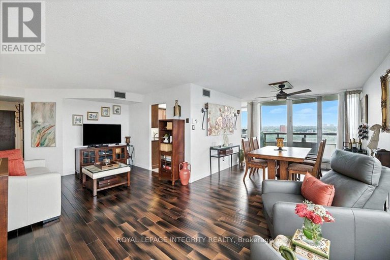 28623430/1603-1500-riverside-drive/riverview-park/ottawa/ontario/K1G4J4_13