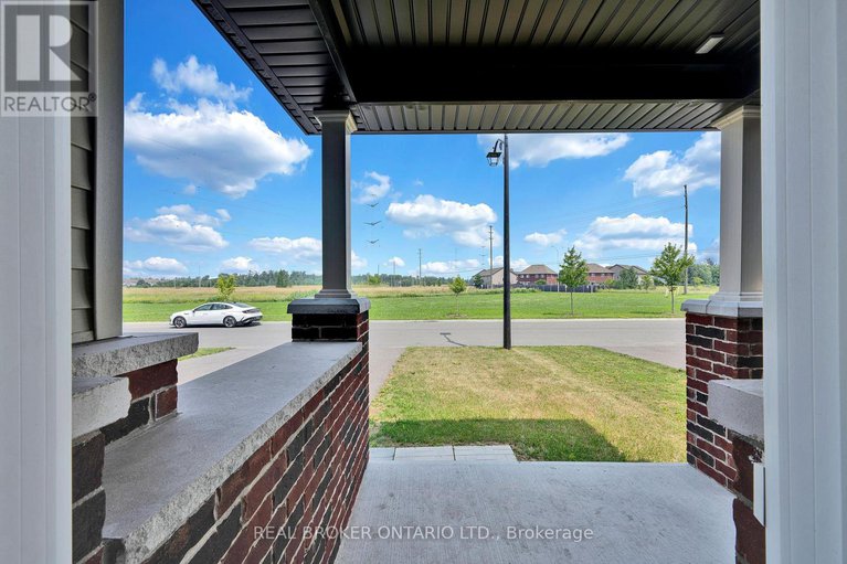 28620609/2123-winsome-terrace/fallingbrookgardenway-south/ottawa/ontario/K4A3P6_3